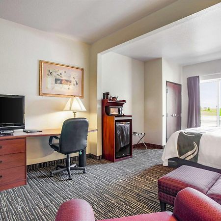 Quality Inn Parsons North Esterno foto