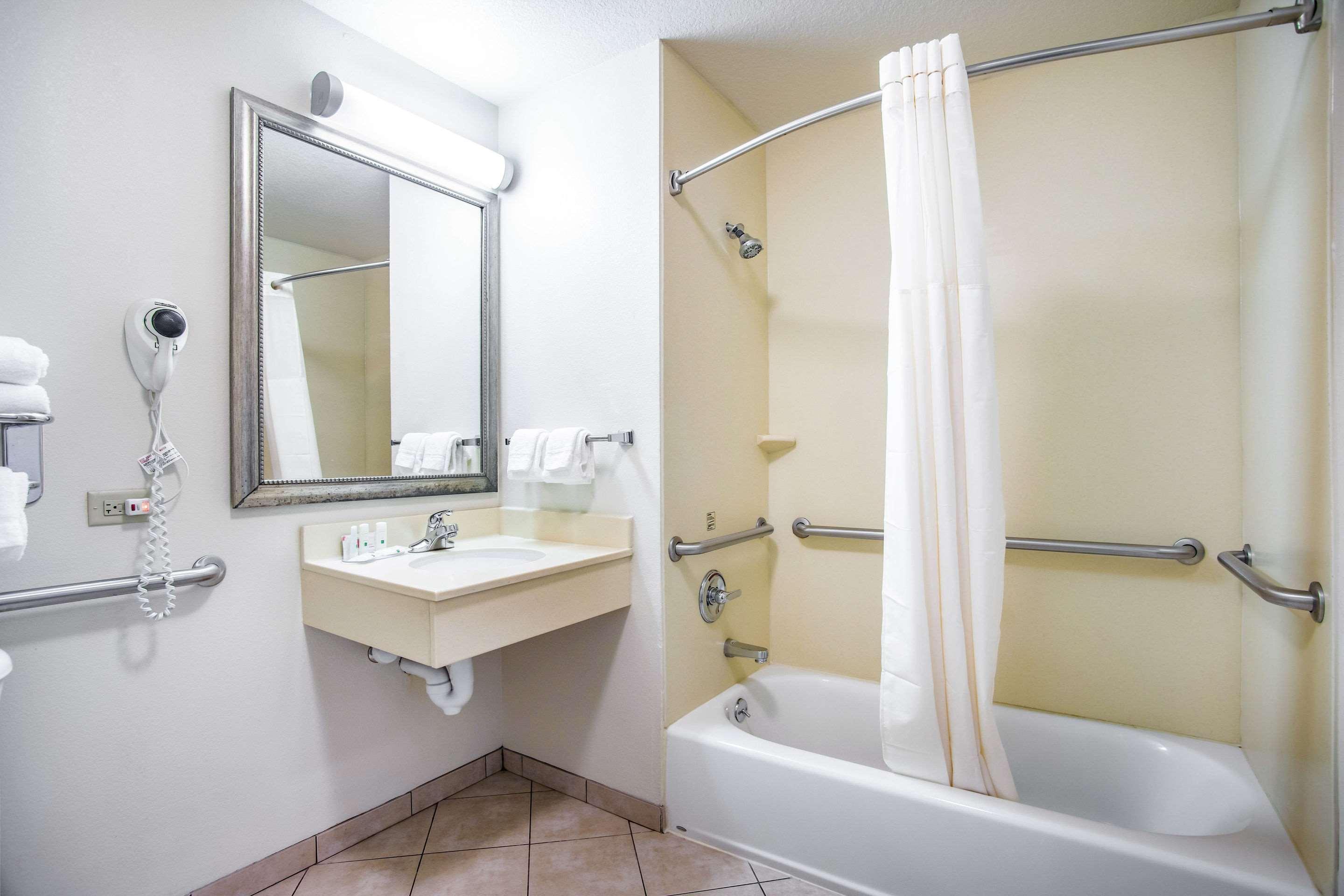 Quality Inn Parsons North Esterno foto