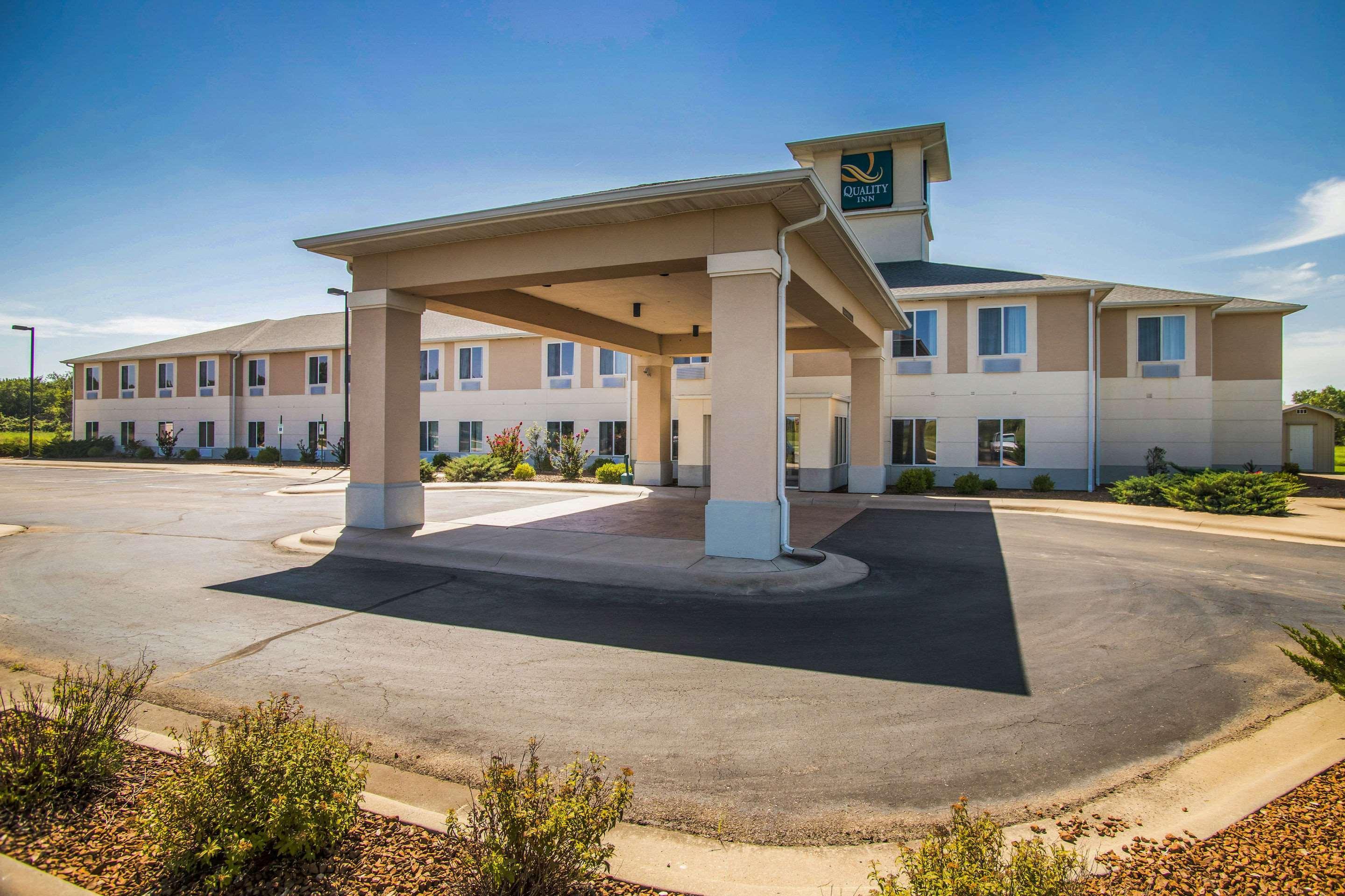 Quality Inn Parsons North Esterno foto