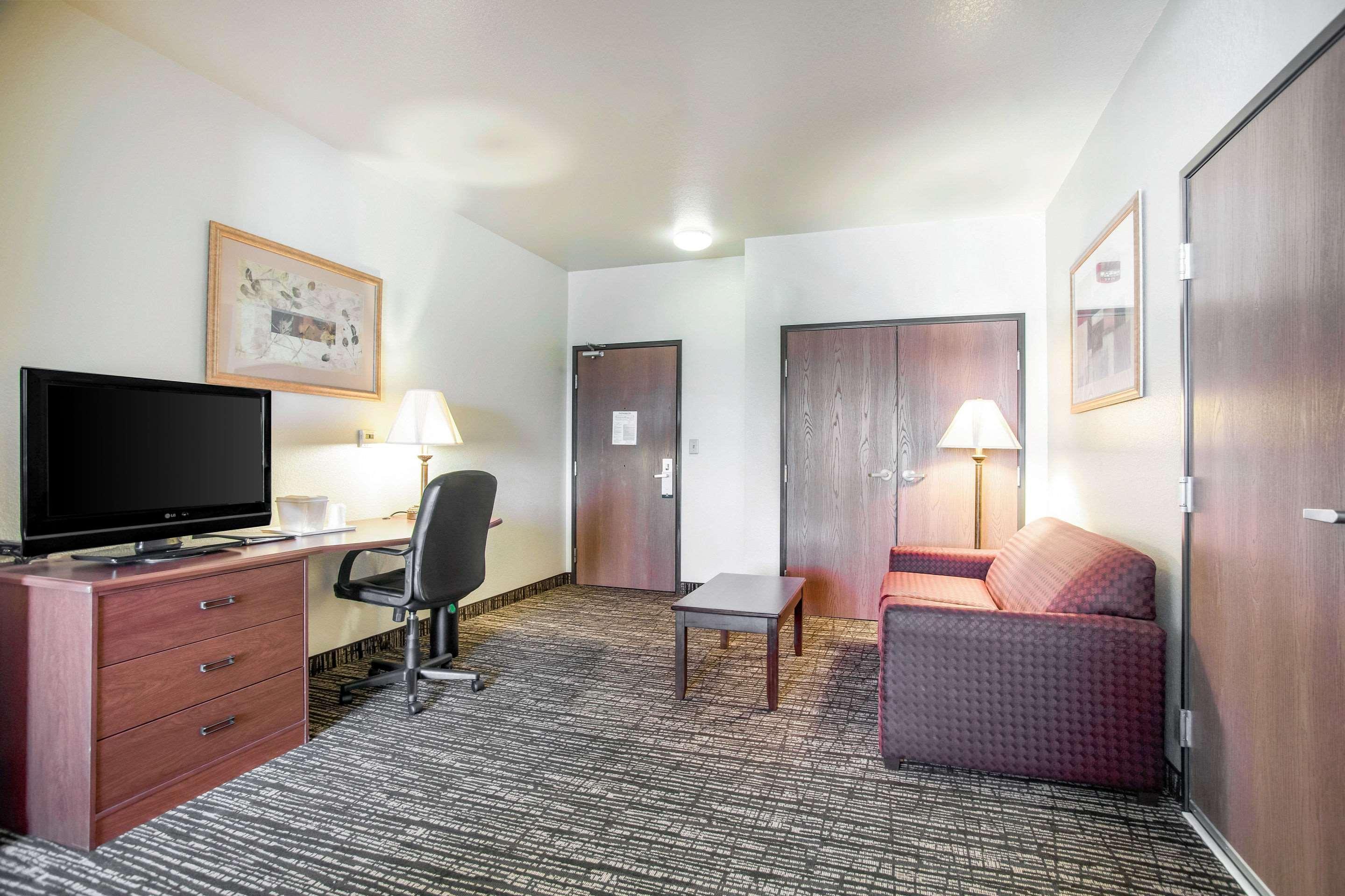 Quality Inn Parsons North Esterno foto