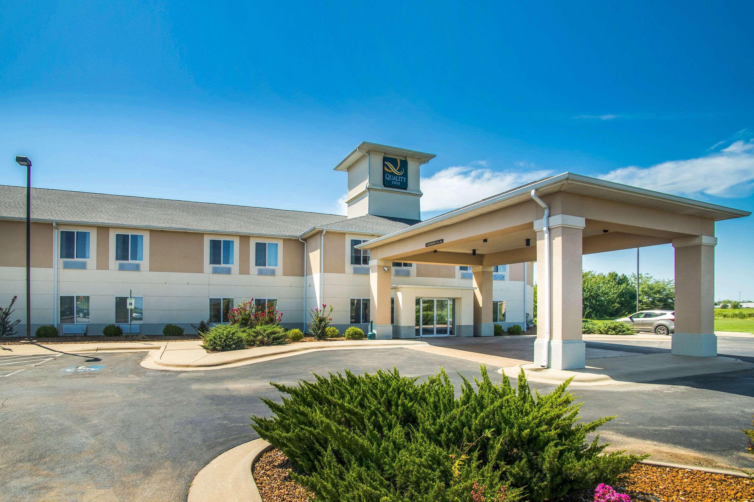 Quality Inn Parsons North Esterno foto