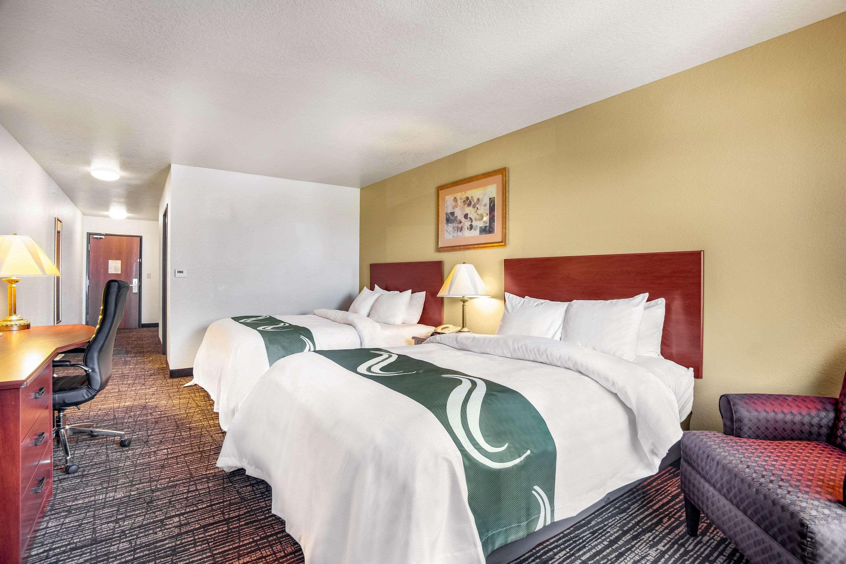 Quality Inn Parsons North Esterno foto