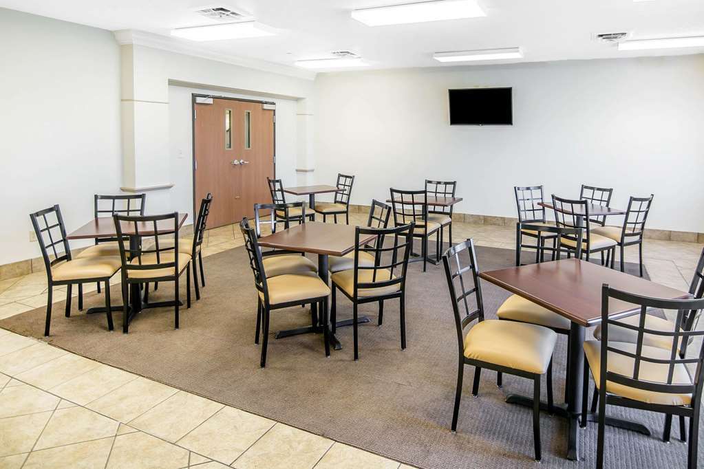 Quality Inn Parsons North Ristorante foto